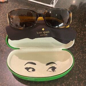 Kate Spade sunglasses w: case